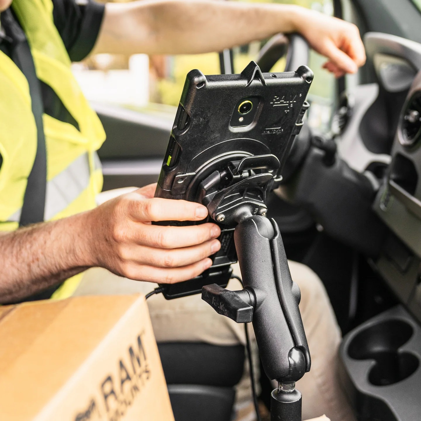 RAM-GDS-DOCK-U1CP-RJ45AU GDS® Uni-Conn™-Dock Power USB-C & Peripherie USB-A & RJ45 Daten 7